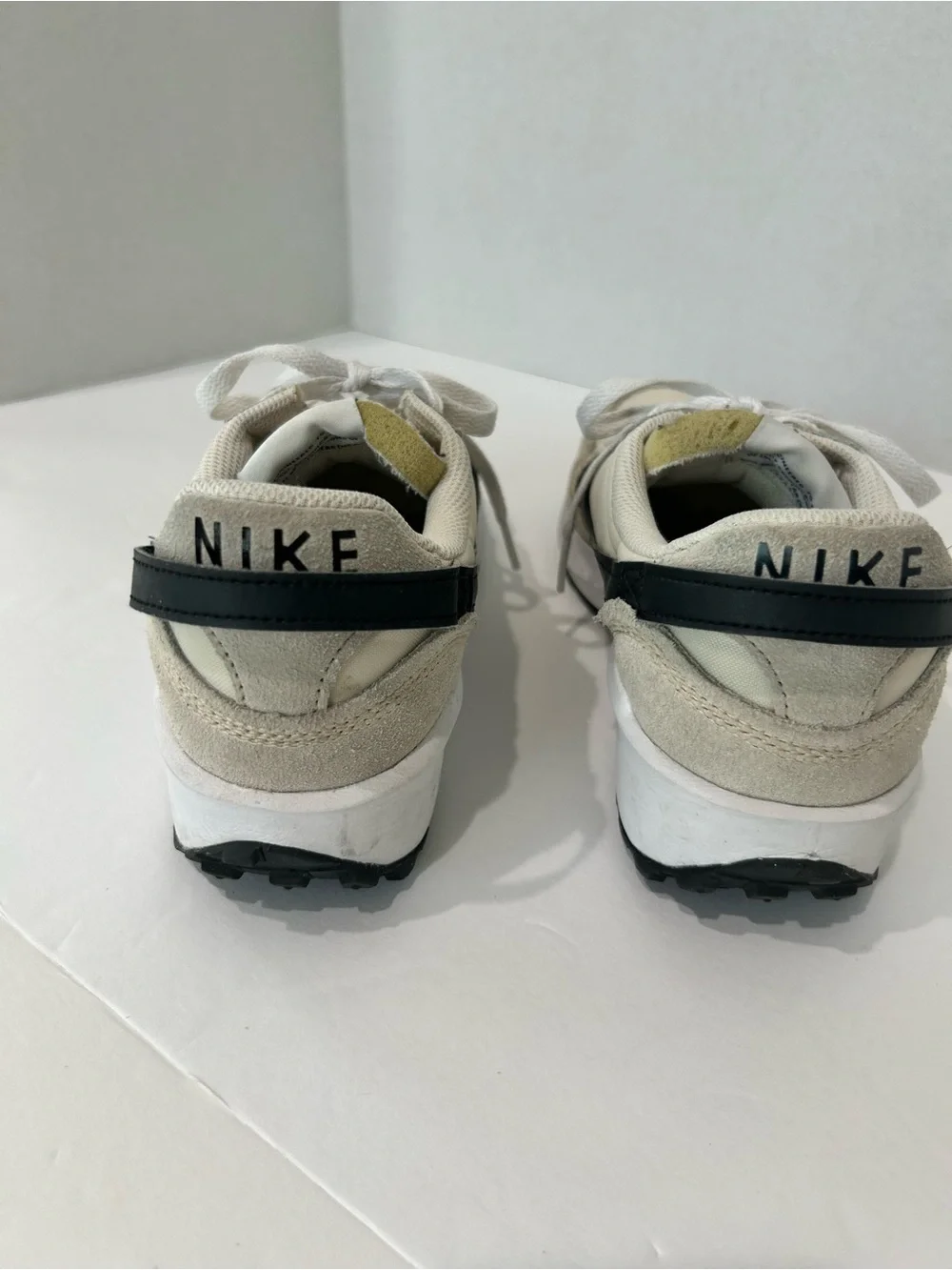 Nike Cream and Black Waffle Debut Vintage Runner Sneakers